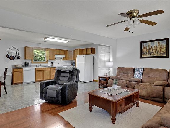 Living room as viewed from the entrance