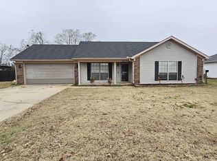 22 Applewood Dr, Cabot, AR 72023