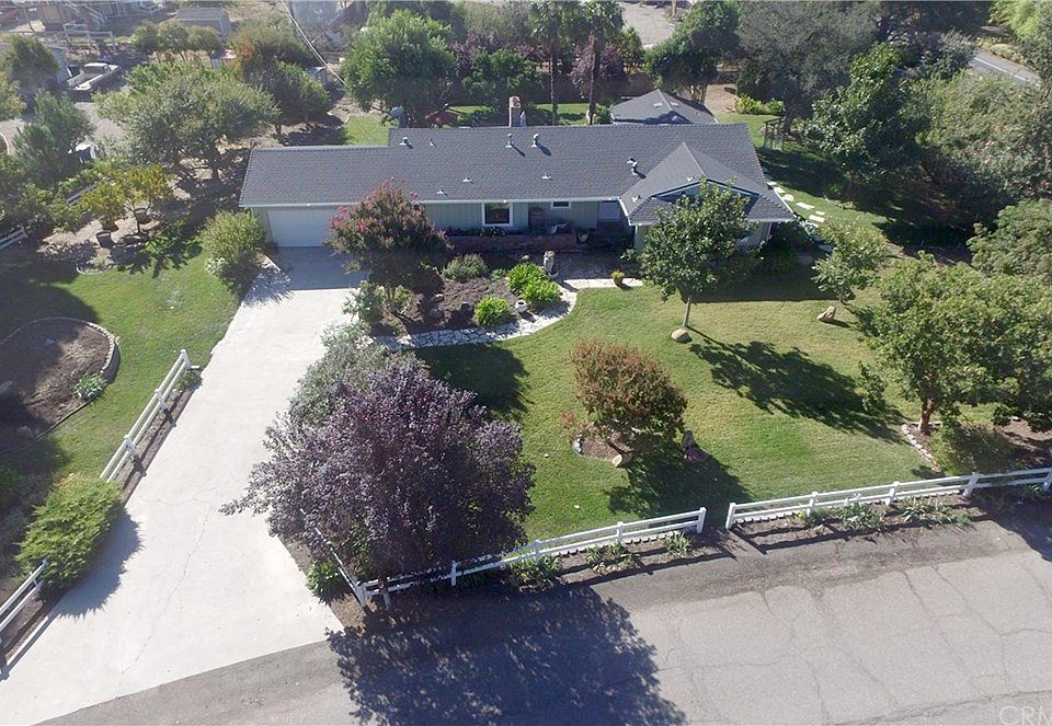 2nd image of 3012 Tiana Dr