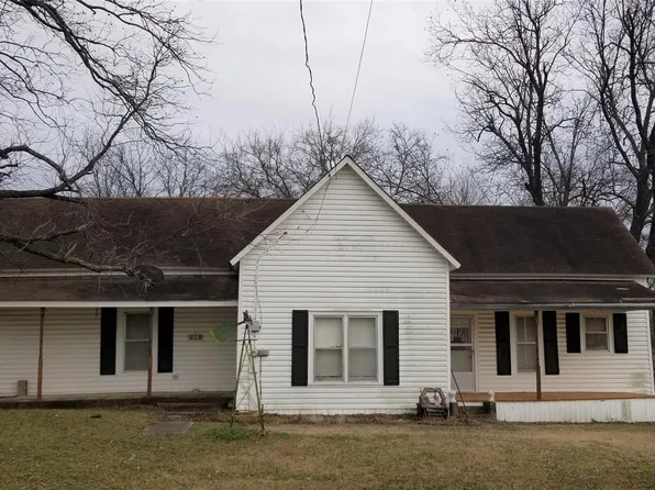 710 E Main St, Madill, OK 73446