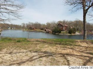 12888 Apache Ln, Plainview, IL 62685