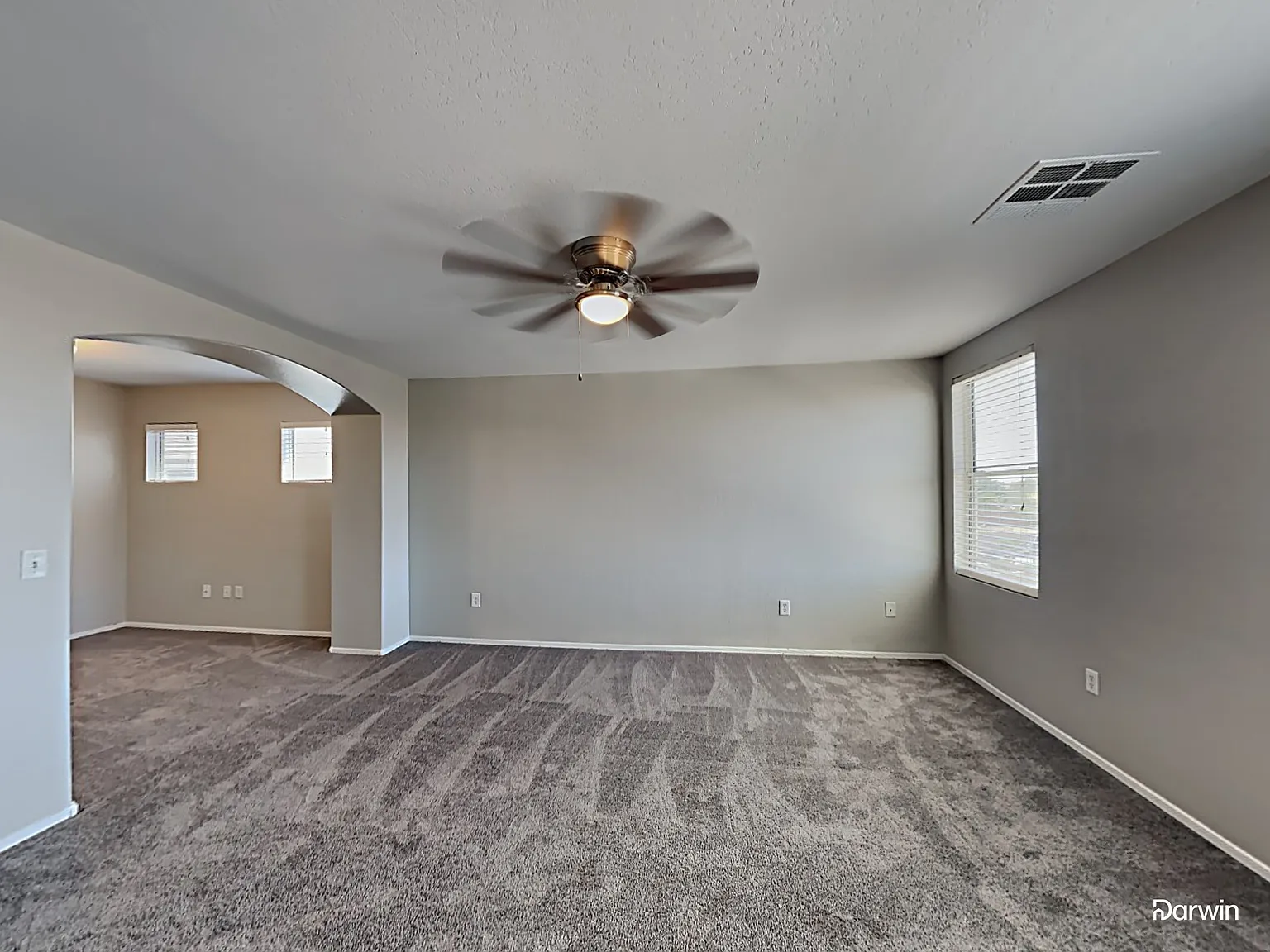 4 bed, 2.5 bath, 2543 sqft, $2,580 — Photo 3
