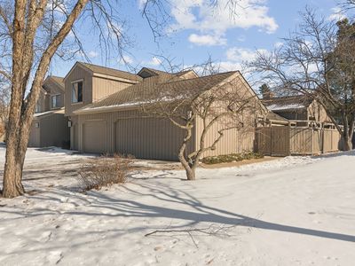 1261 Oak Hill Rd, Lake Barrington, IL, 60010