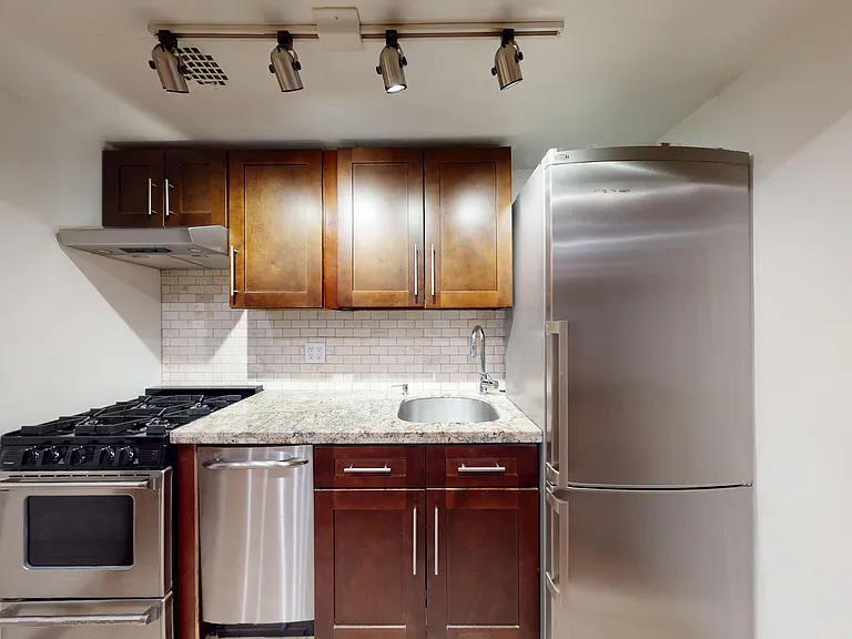 343 W End Ave #1 — Photo 5