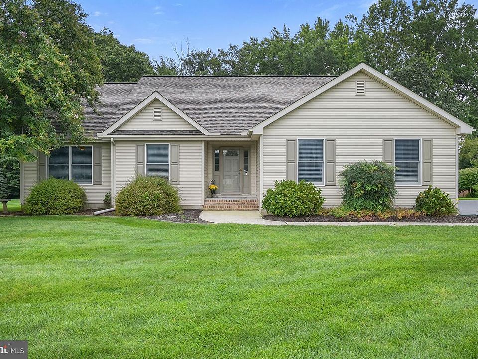 1st image of 52 Connie Ln
