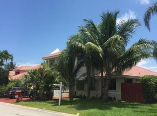 11600 SW 10th Ct, Pembroke Pines, FL 33025