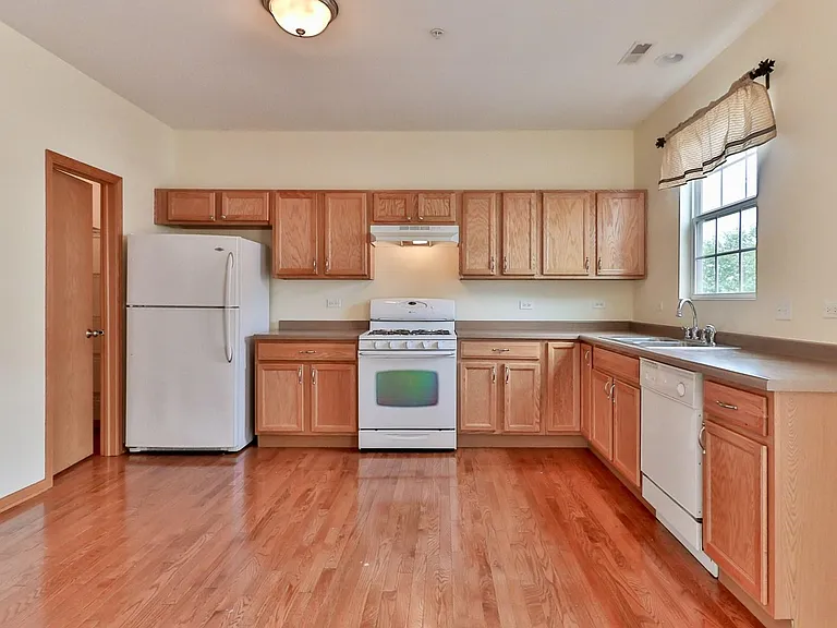 3845 Bailey Rd — Photo 19