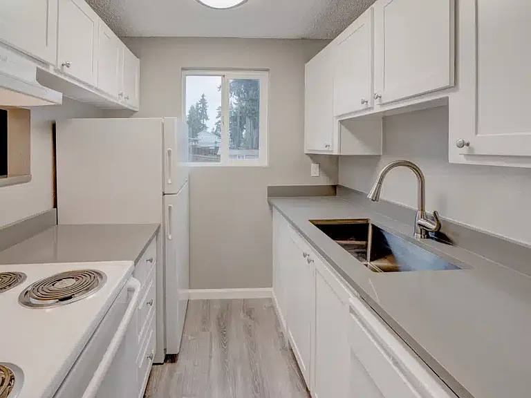 The Addison Apartments — Photo 5