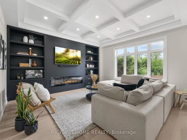 262 Senlac Rd, Toronto, ON M2R 1P8