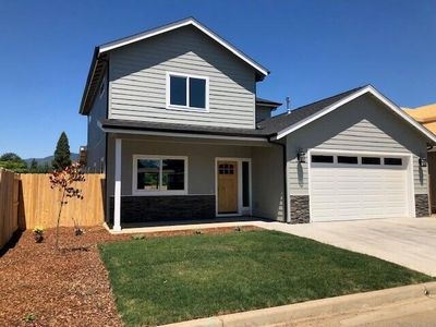 1417 SE Paytons Way, Grants Pass, OR, 97527