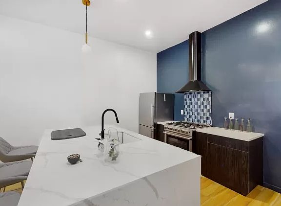 5th image of 257 Bleecker St #1