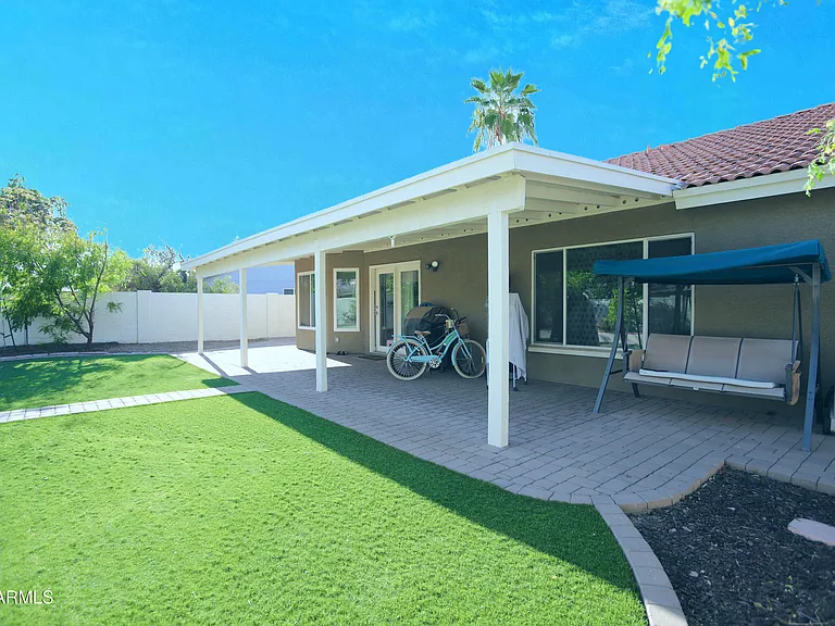 1317 E San Angelo Ave — Photo 36