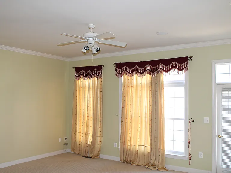 24907 Earlsford Dr — Photo 3