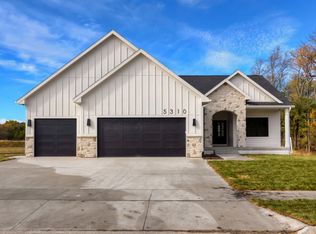 5310 174th St, Urbandale, IA 50323
