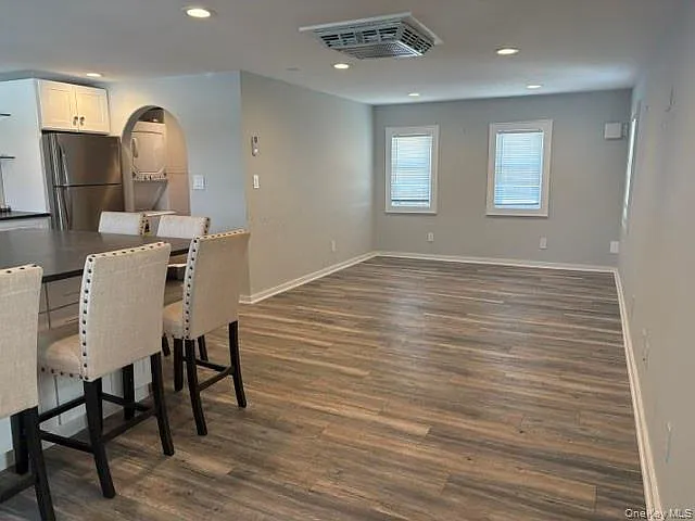 424 Bayville Ave #BUNGALOW — Photo 2