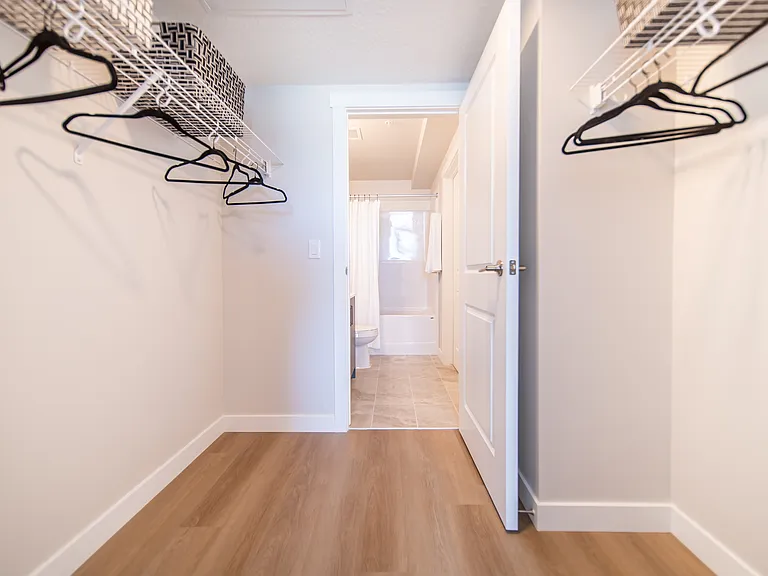 3859 Market St SE — Photo 13
