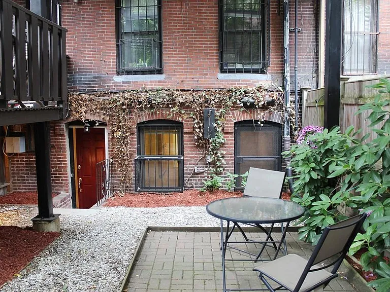 30 Dartmouth St #1 — Photo 17