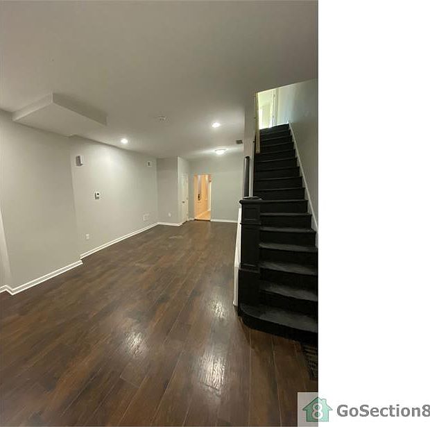1st image of 1363 Narragansett St