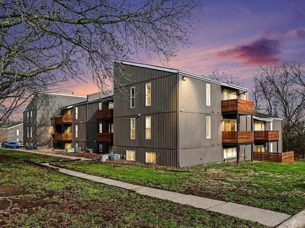 Meadowbrook Apartments