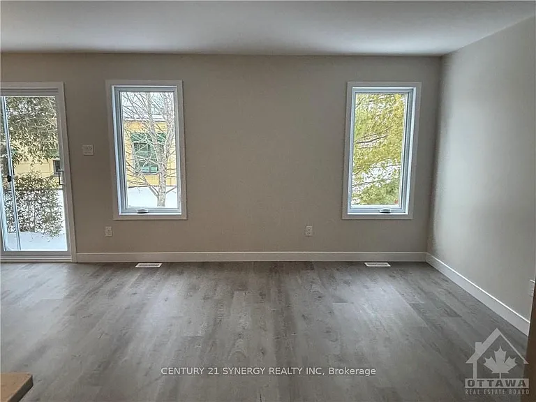 13 2nd St — Photo 9