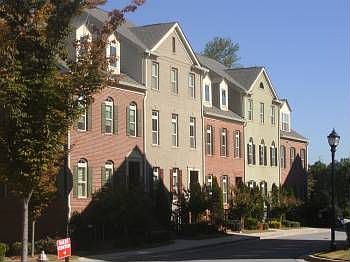 2nd image of 757 Berrydale Dr NE