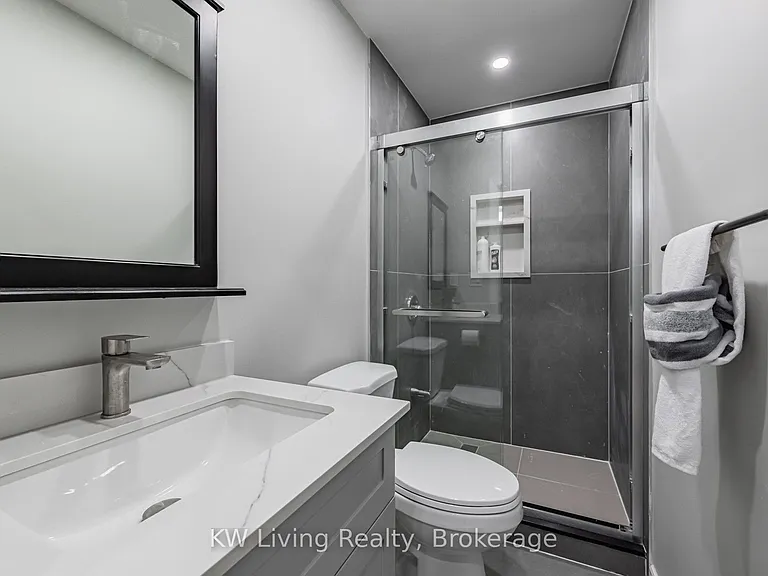 72 Bermondsey Way #BASEMENT — Photo 9