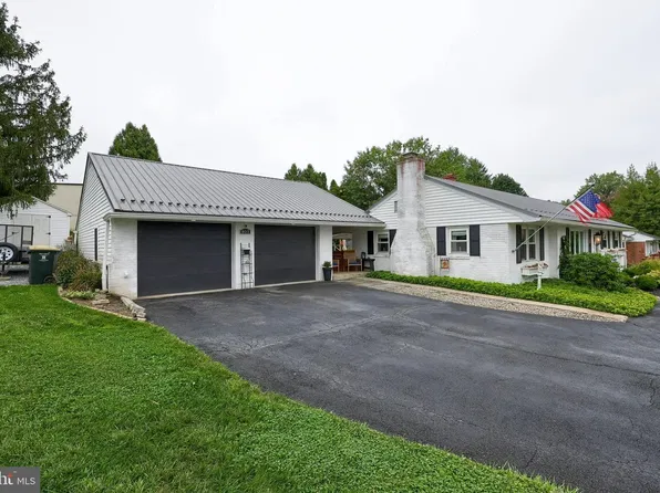501 Longfellow Dr, Lancaster, PA 17602