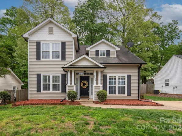 5038 Gibbons Link Rd, Charlotte, NC 28269