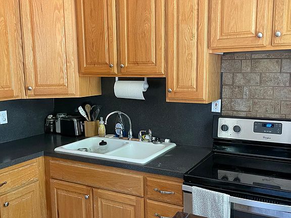 3rd image of 1905 S Lake St APT C