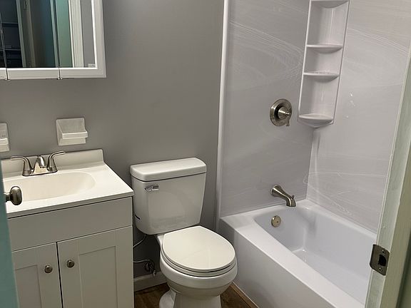 5th image of 11 Eagle Ln