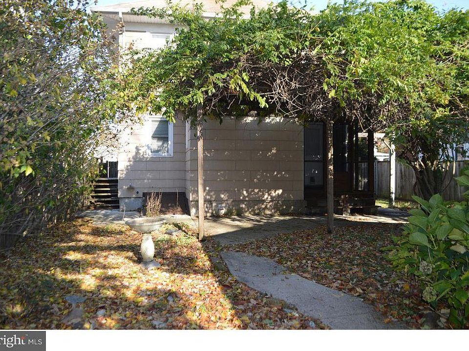 2nd image of 429 N Pennsylvania Ave #2