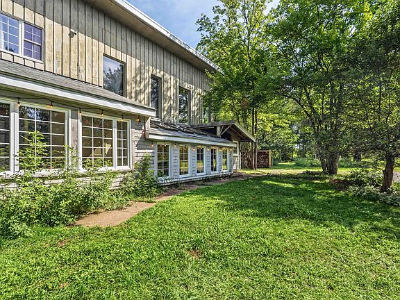 3rd image of 1295 Bog Rd