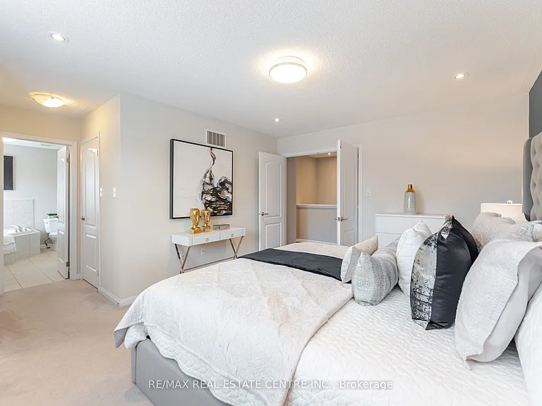 996 Savoline Blvd — Photo 32