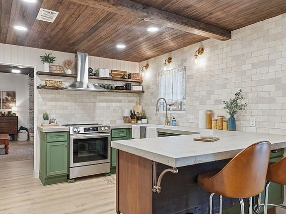 3rd image of 6106 Ben Burrough Rd