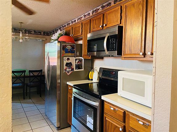3rd image of 728 Willow Oak Dr