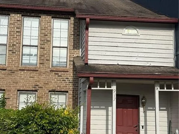917 Park Gate Pl, Stone Mountain, GA 30083