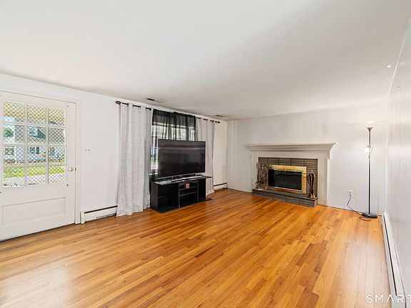 3rd image of 75 Pierce Street