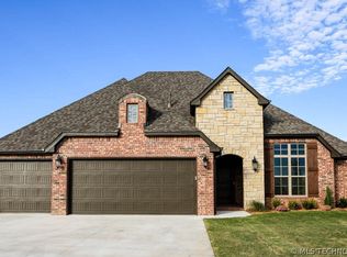 8114 N 74th East Ave, Owasso, OK 74055