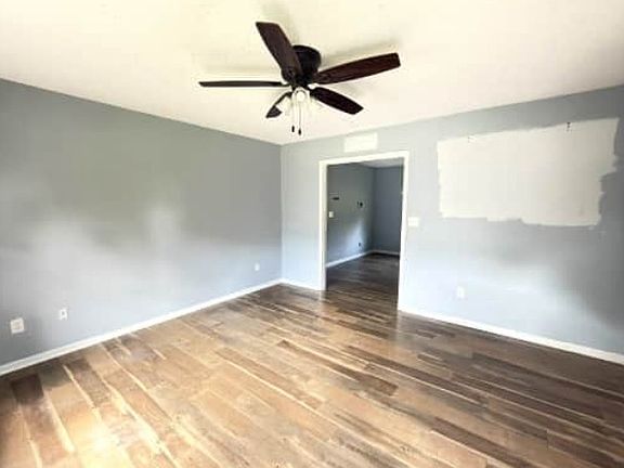 3rd image of 2508 Dellwood Ln