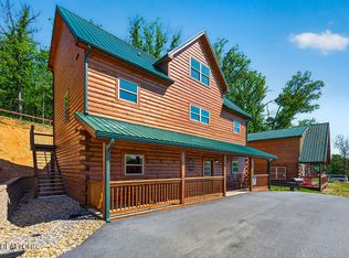 826 String Run Way, Pigeon Forge, TN 37863