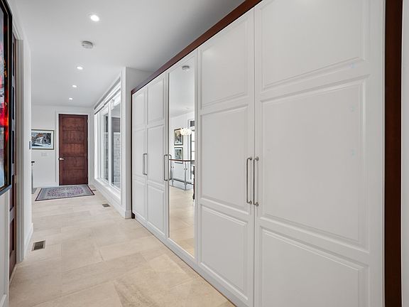 4th image of 264 Rue Roberts