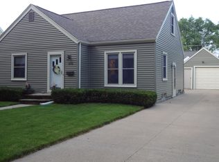 2102 N Clark St, Appleton, WI 54911