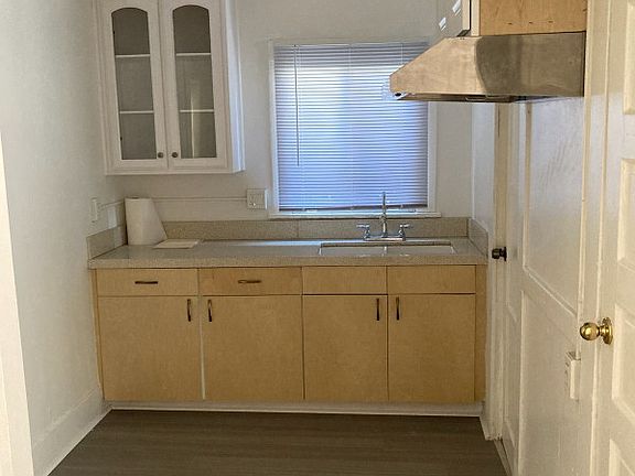 2nd image of 373 E Orange Grove Blvd APT 6