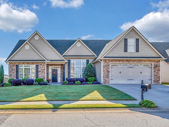 2nd image of 117 Dewfield Ln