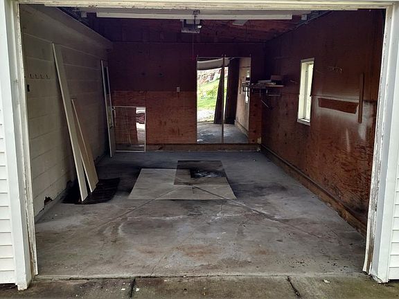 5th image of 3000 Ravenna St