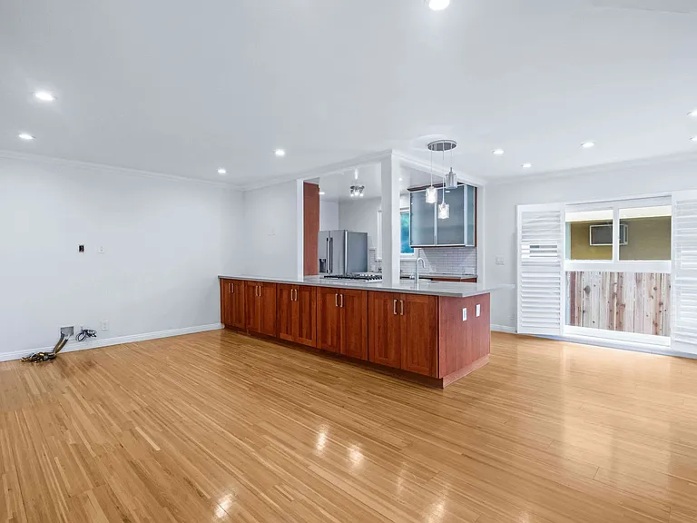 332 S Rexford Dr #1 — Photo 1