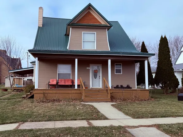 207 Maple St N, Mabel, MN 55954