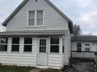 215 19th St, East Moline, IL 61244