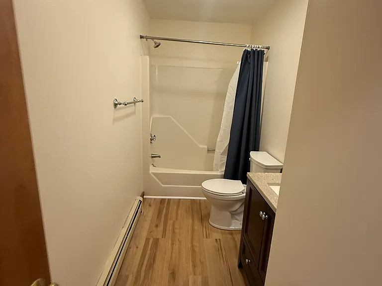 19 Edgewood Ln #17A — Photo 2