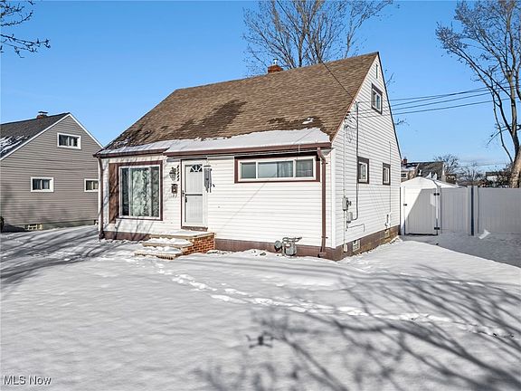 3rd image of 15760 Pike Blvd
